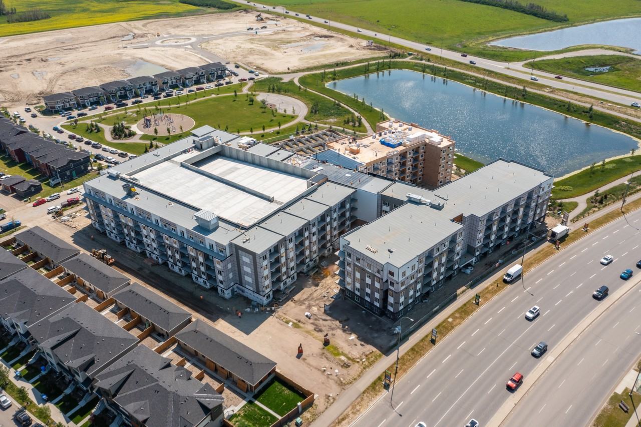 BLU at Belvedere - Photo 3 of 50