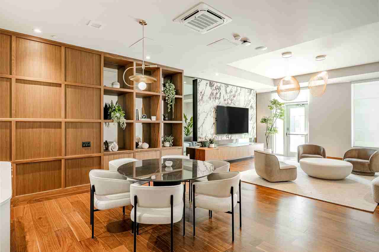 Monarc Collection - Photo 4 of 50