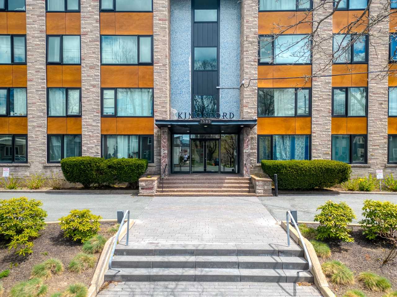 The Kingsford - Photo 2 of 9