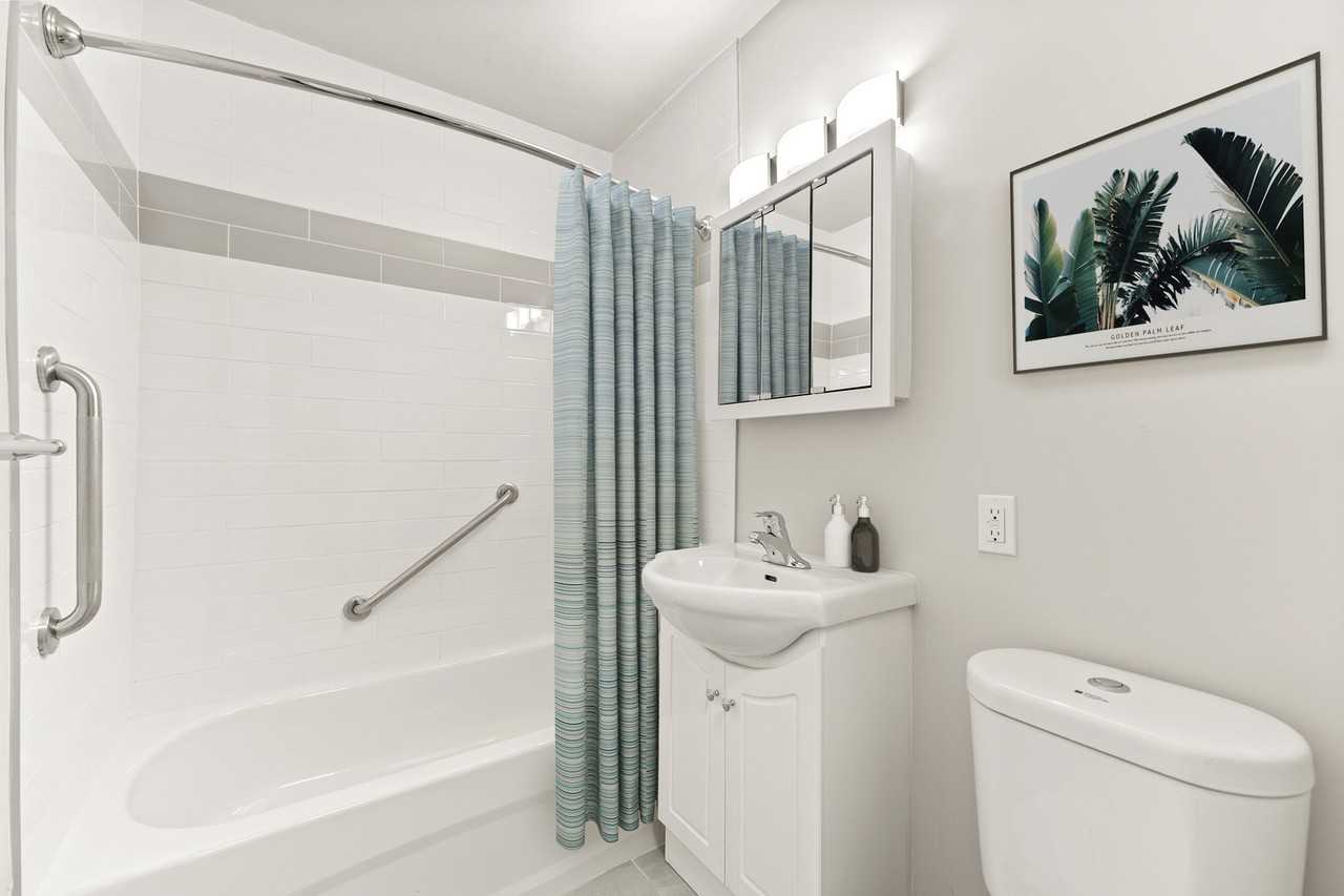 Mayfair - Photo 5 of 13