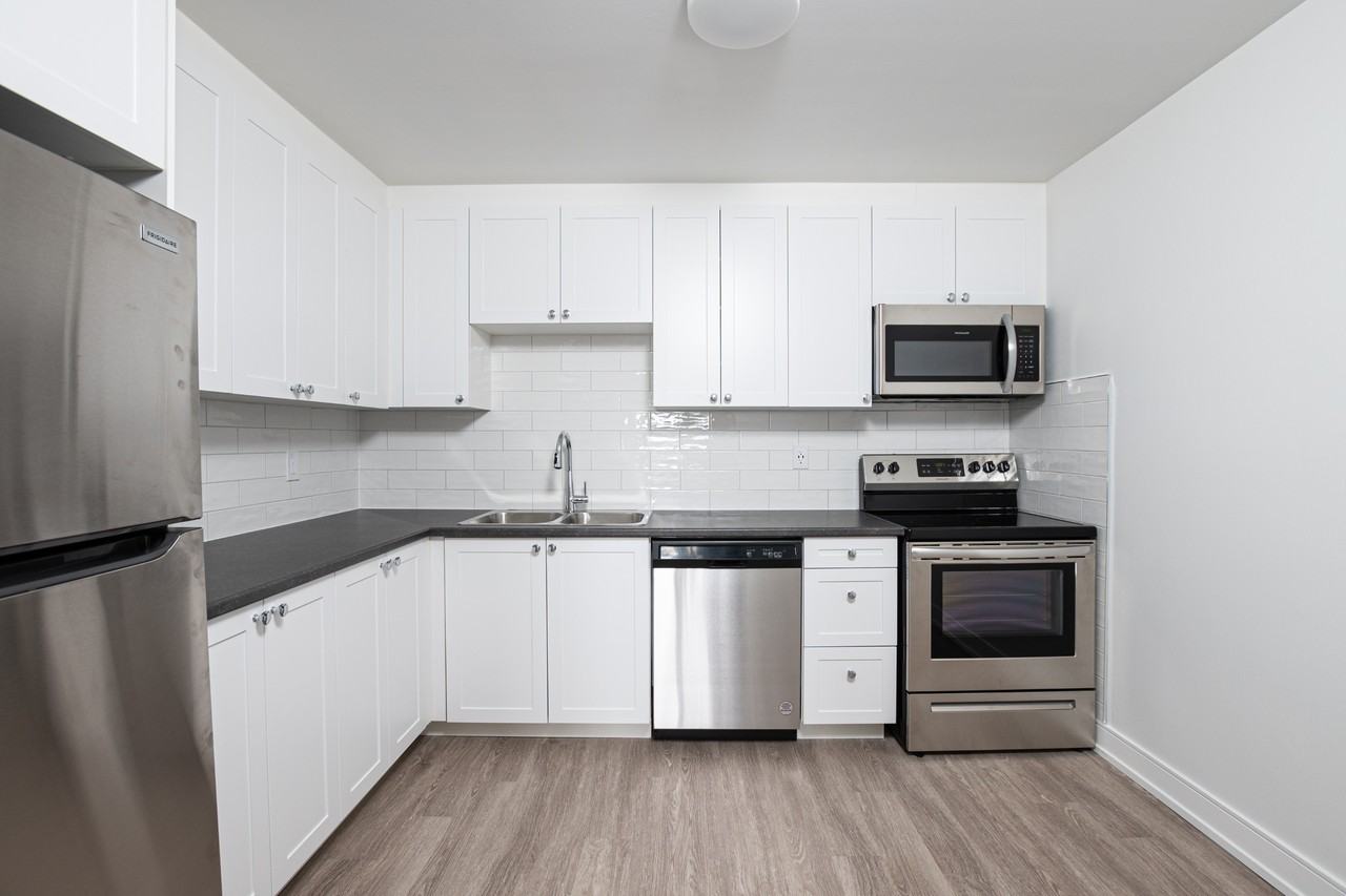 1560, 1570, 1580 Adelaide Street North - Photo 6 of 17