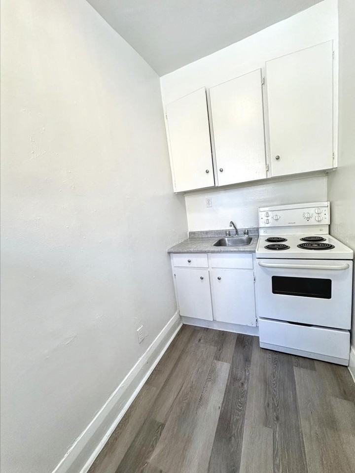 120 Maitland Street - Photo 2 of 9