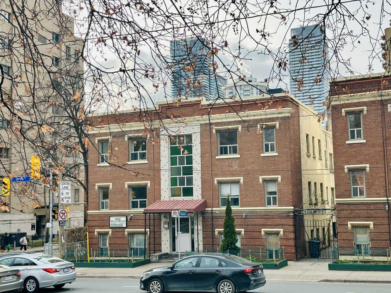 120 Maitland Street - Photo 5 of 9