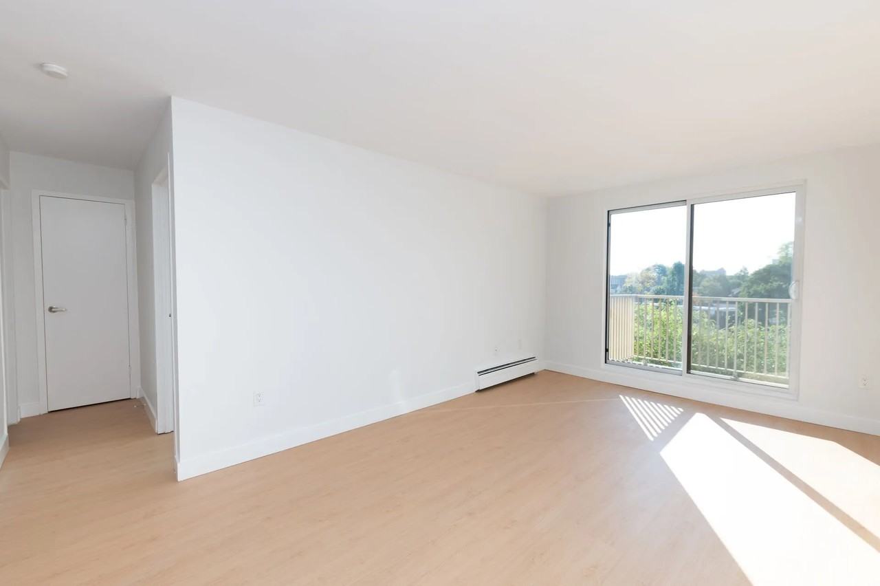 420 Central Avenue - Photo 6 of 12