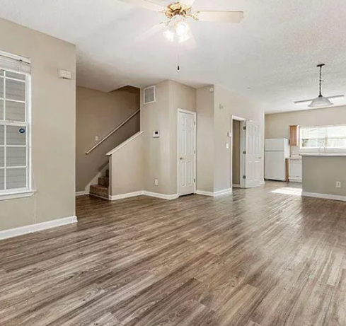 6750 Sunset Hills Boulevard - Photo 4 of 14