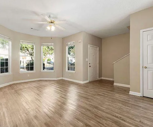 6750 Sunset Hills Boulevard - Photo 3 of 14