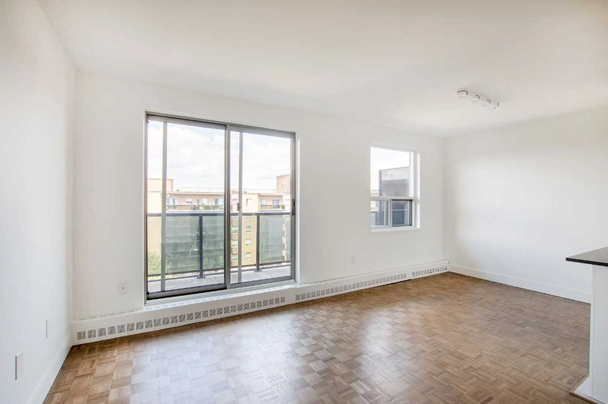 7411 & 7433 Yonge St. and 20 & 30 Clarke Ave - Photo 4 of 10