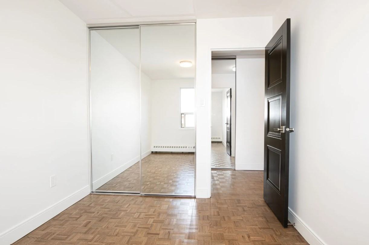 7411 & 7433 Yonge St. and 20 & 30 Clarke Ave - Photo 5 of 10