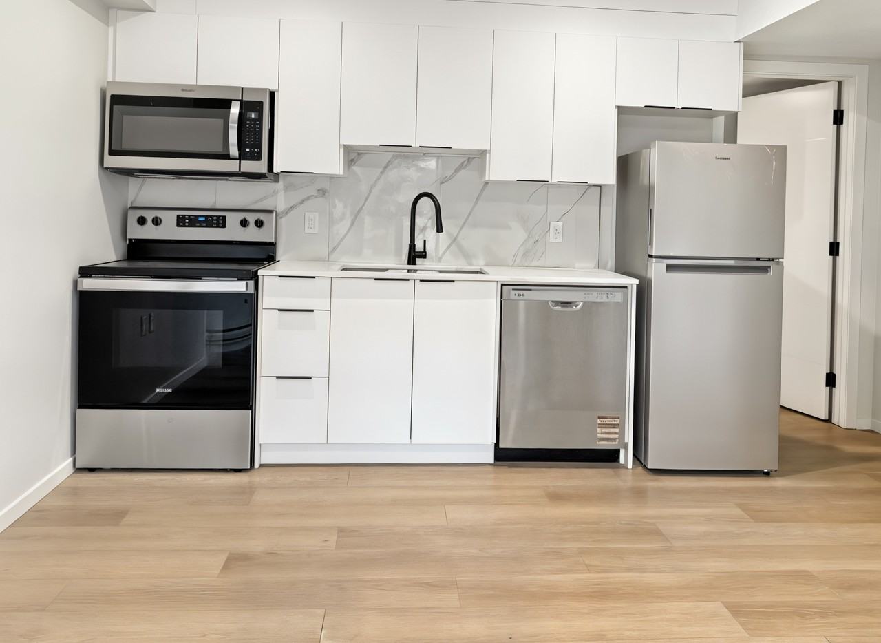 9305 123 Ave Nw - Photo 2 of 22