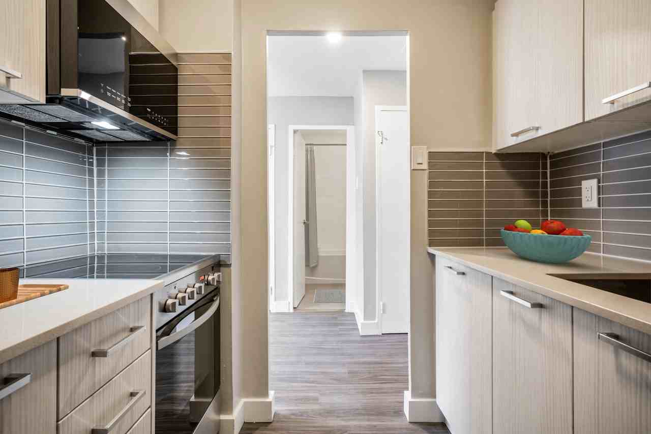 835 Roselawn - Photo 4 of 25