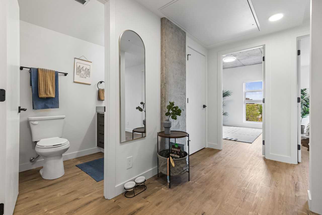 Mercury Block - Photo 7 of 43