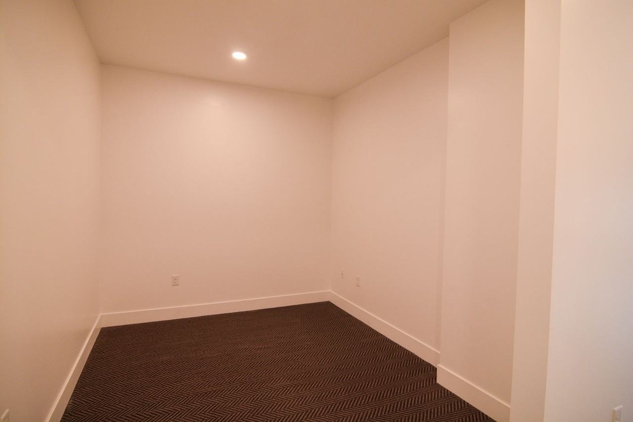 Capitol Place Apartments - Photo 4 of 50