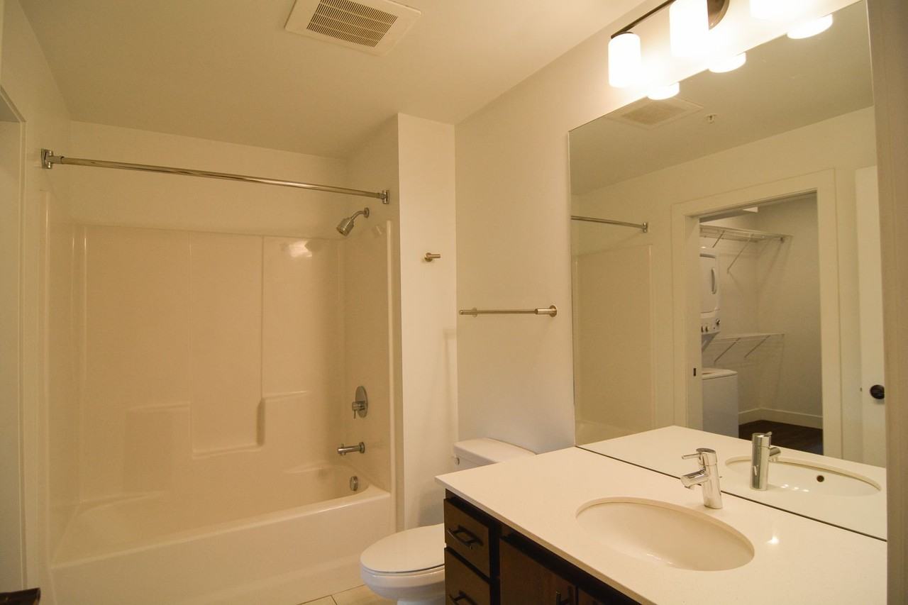 Capitol Place Apartments - Photo 5 of 50