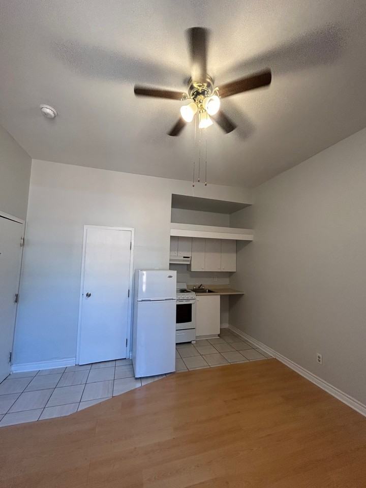 1445 Rue Saint-Marc #6 - Photo 4 of 10