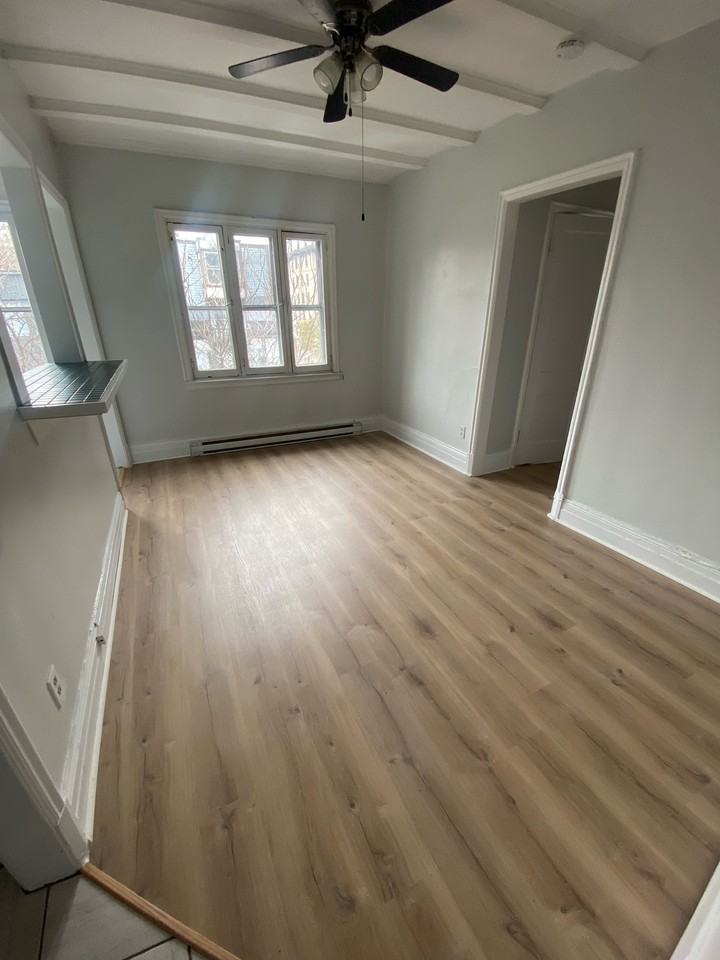 1865 Rue Sainte-Catherine O #7 - Photo 3 of 10