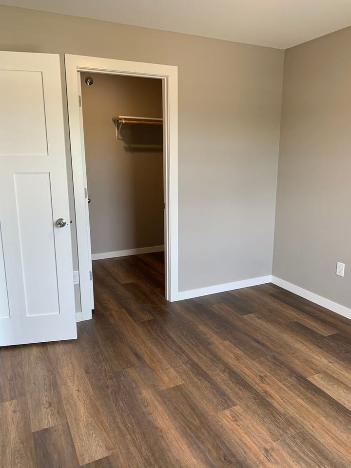Lakeview Apartments - Photo 7 of 15