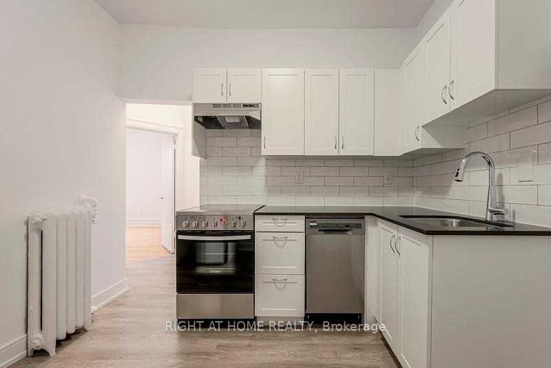 723 Bloor Street West #D - Photo 3 of 11