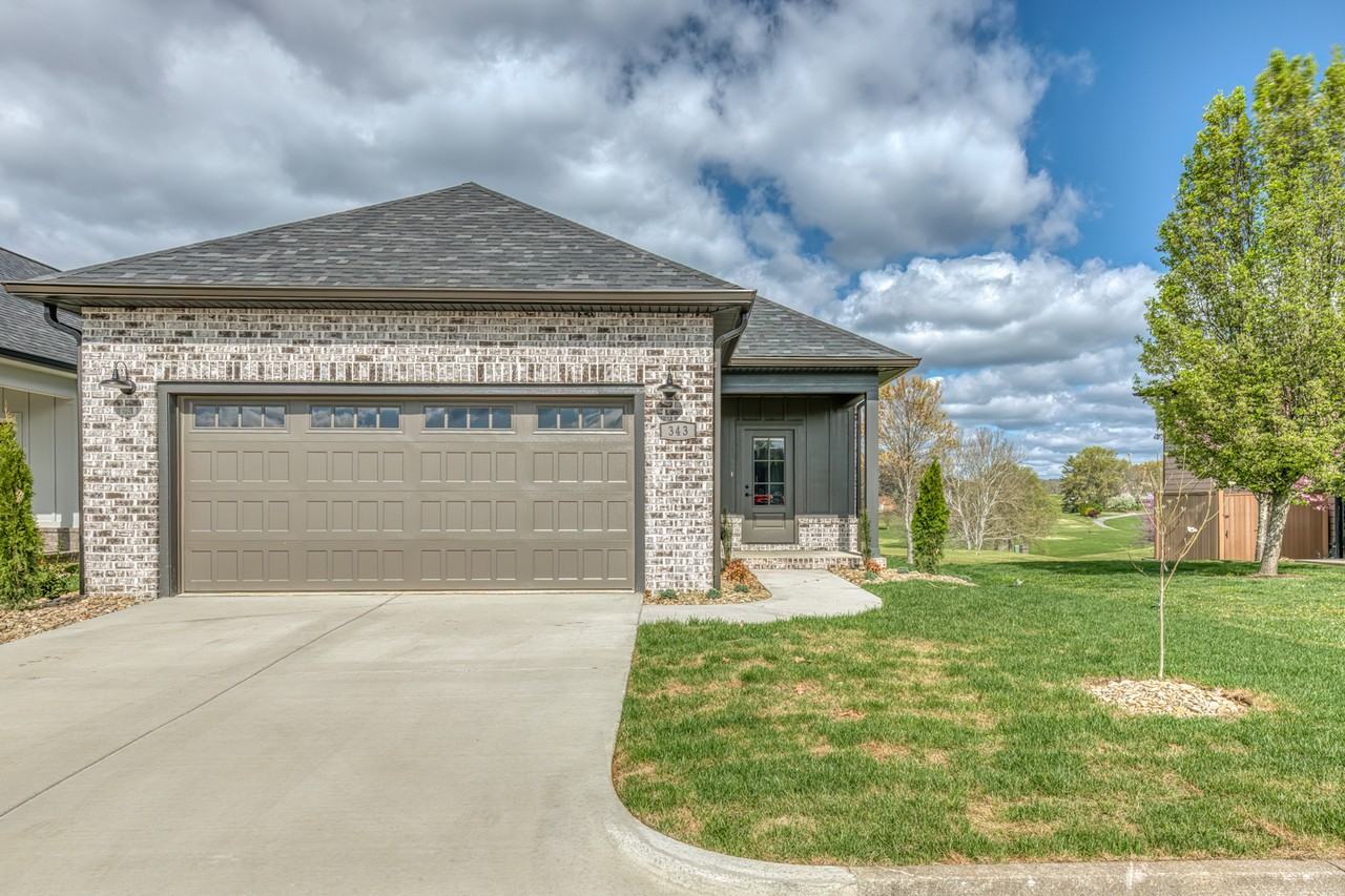 319 Monroe Drive #NA - Photo 2 of 39