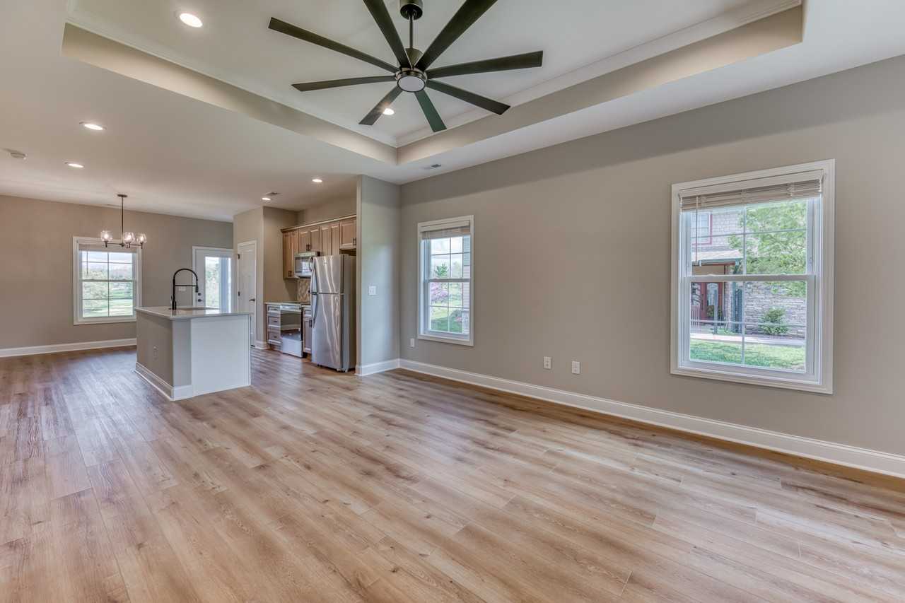 319 Monroe Drive #NA - Photo 5 of 39