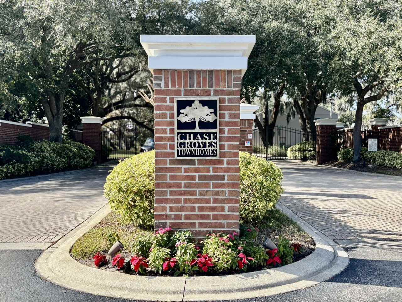 2865 Woodlands Park Ct #2865 - Photo 2 of 28