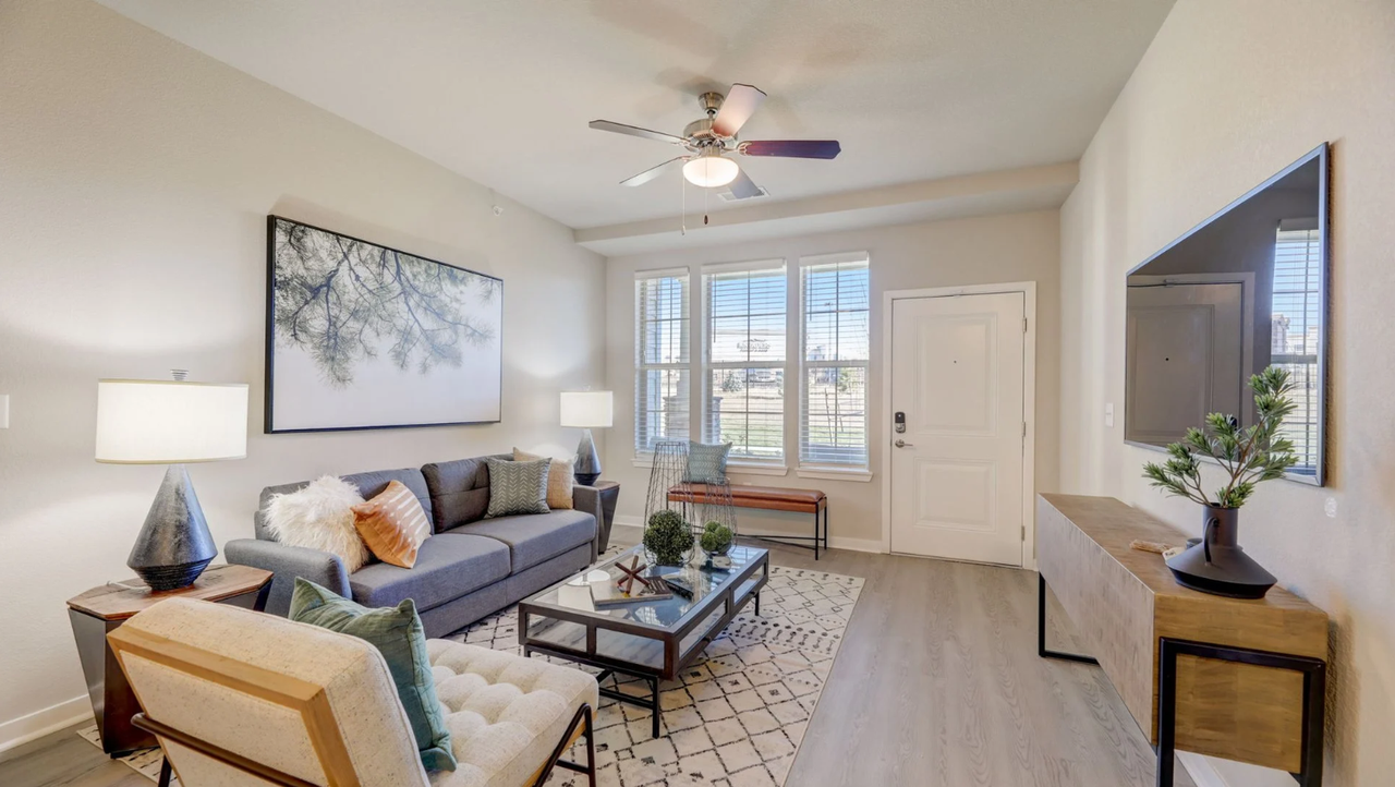 400 Spring Cress Road - Photo 2 of 4