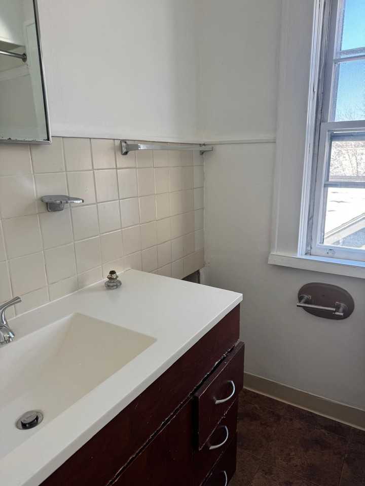 334 Midland Ave #3 - Photo 7 of 7