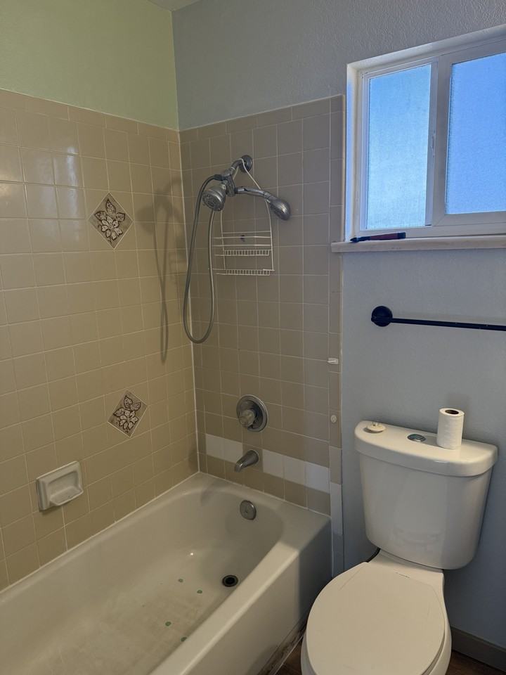 2896 Orchard Ave #C - Photo 5 of 8