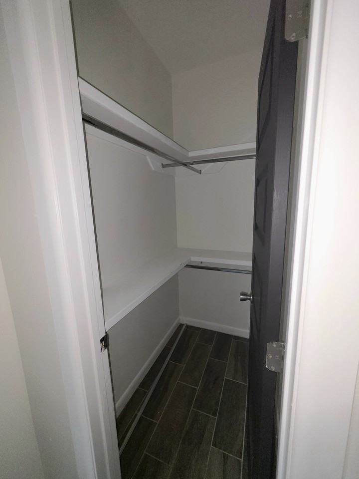 420 West Chavez Street #4 - Photo 3 of 9