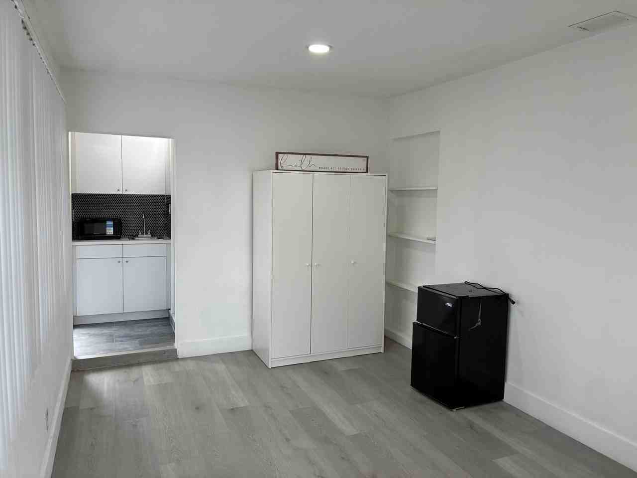 7309 Northwest 62nd Street #NA - Photo 3 of 6