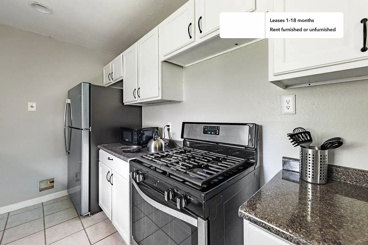 2311 Galway Street - Photo 3 of 10