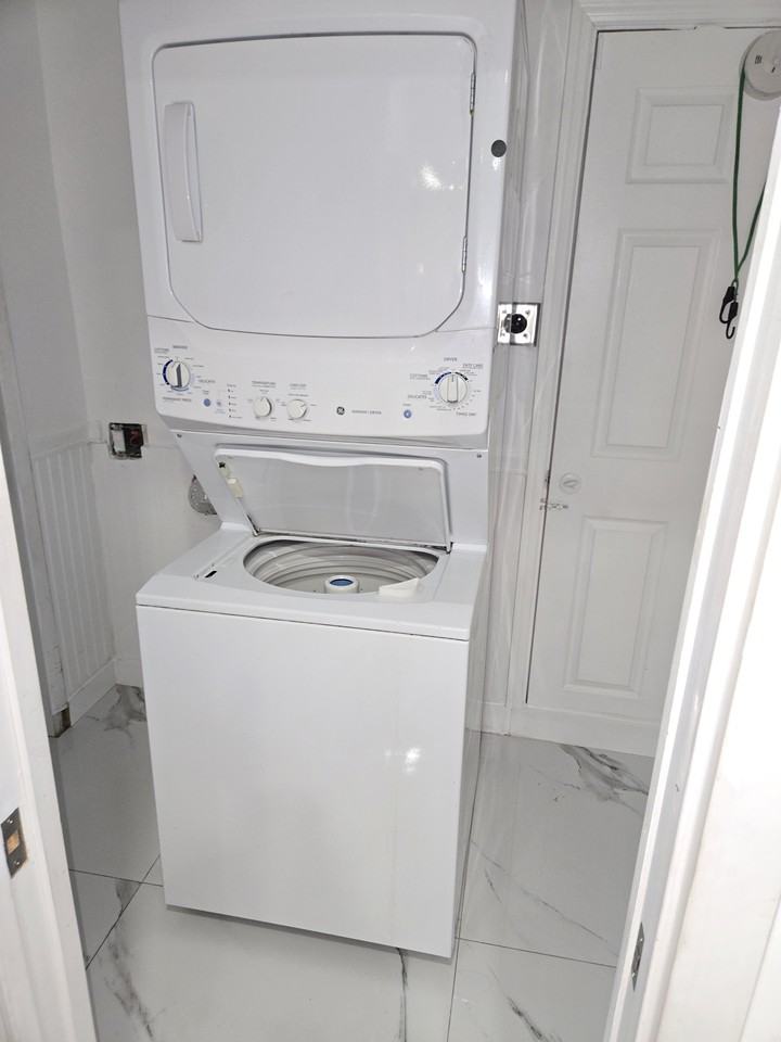 1822 Southwest 102nd Place #NA - Photo 5 of 14