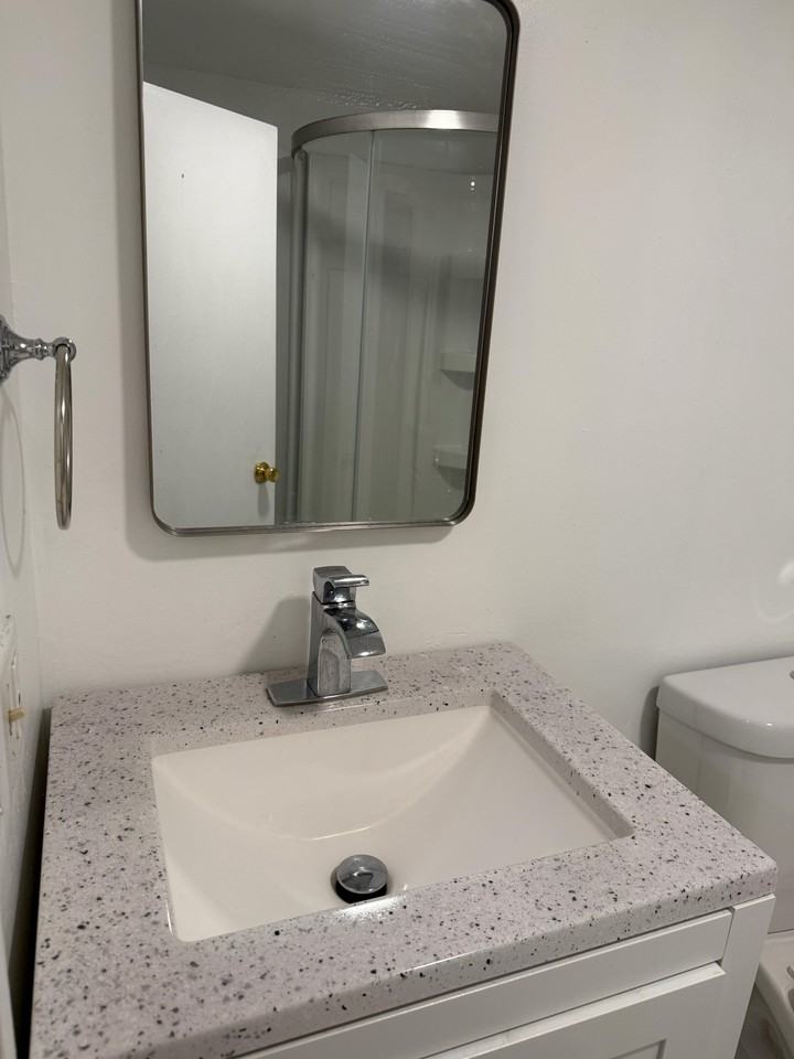 26 Gates Street #2FL - Photo 3 of 6