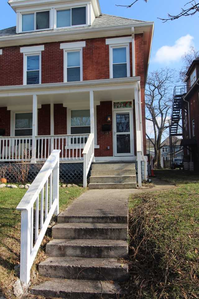 392 North Garfield Avenue - Photo 2 of 18