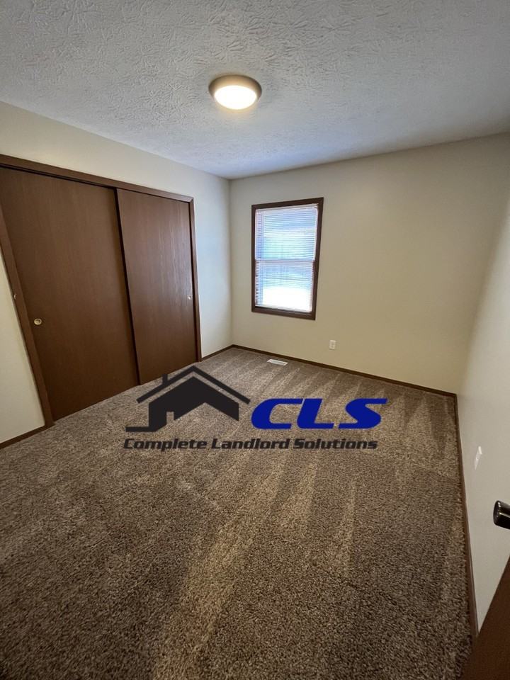 4255 S Avery St - Photo 7 of 11