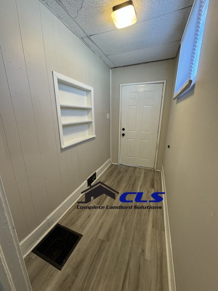 700 S 8th St #1 - Photo 3 of 9