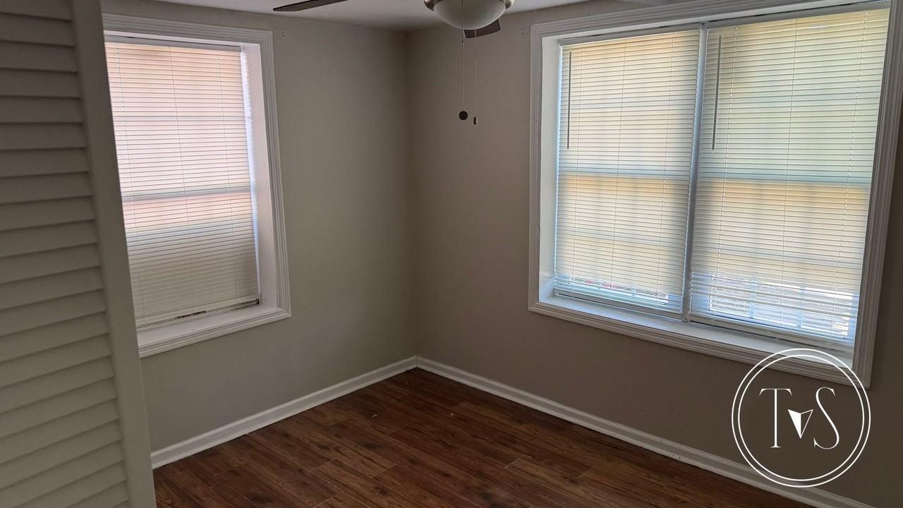 1113 Cornwall St - Photo 6 of 13