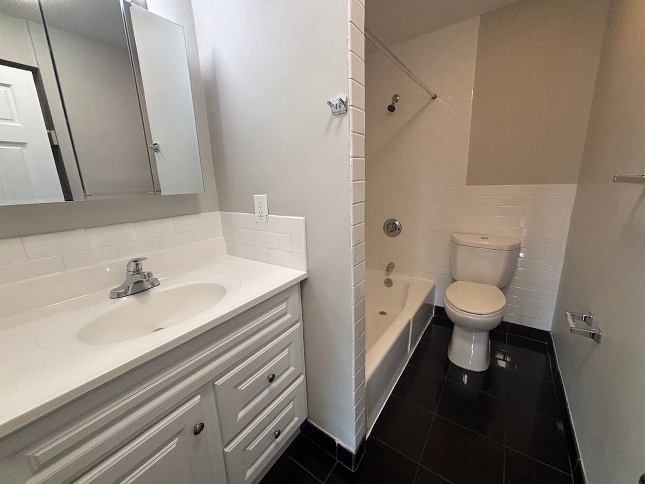 Spacious 2 - Photo 6 of 14