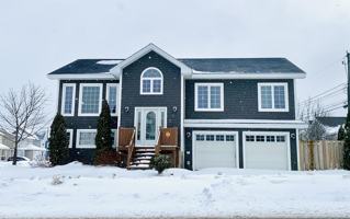 featured image of 7 Teakwood Drive #1