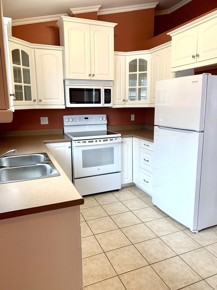 7 Teakwood Drive #1 - Photo 6 of 21