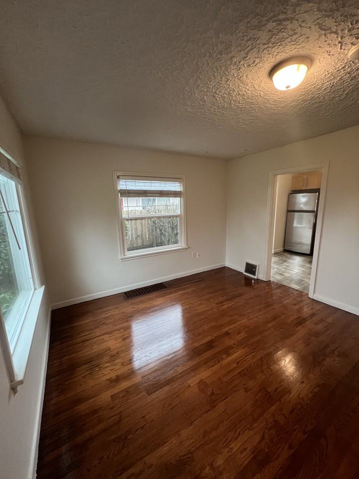 2715 O Street #NA - Photo 3 of 12