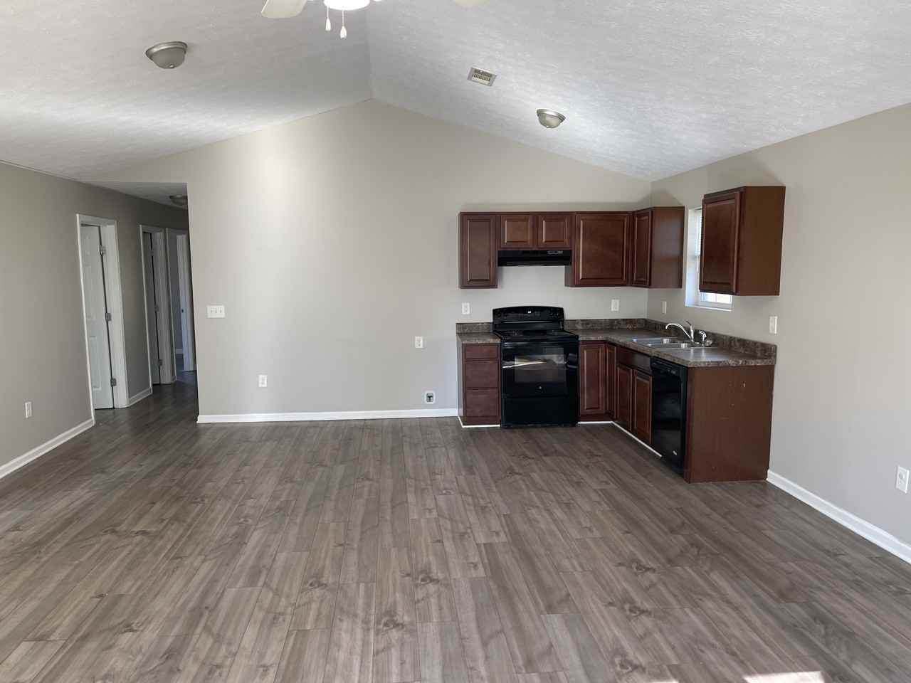 372 Overlook Dr #NA - Photo 2 of 33