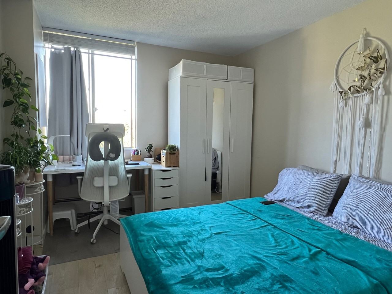 2008 Fullerton Avenue #1907 - Photo 7 of 11