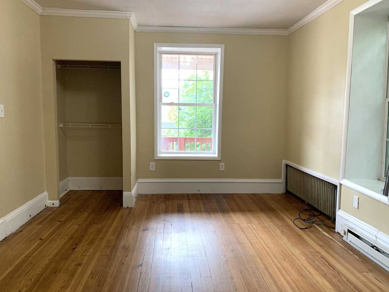 221 Philadelphia Avenue - Photo 5 of 33