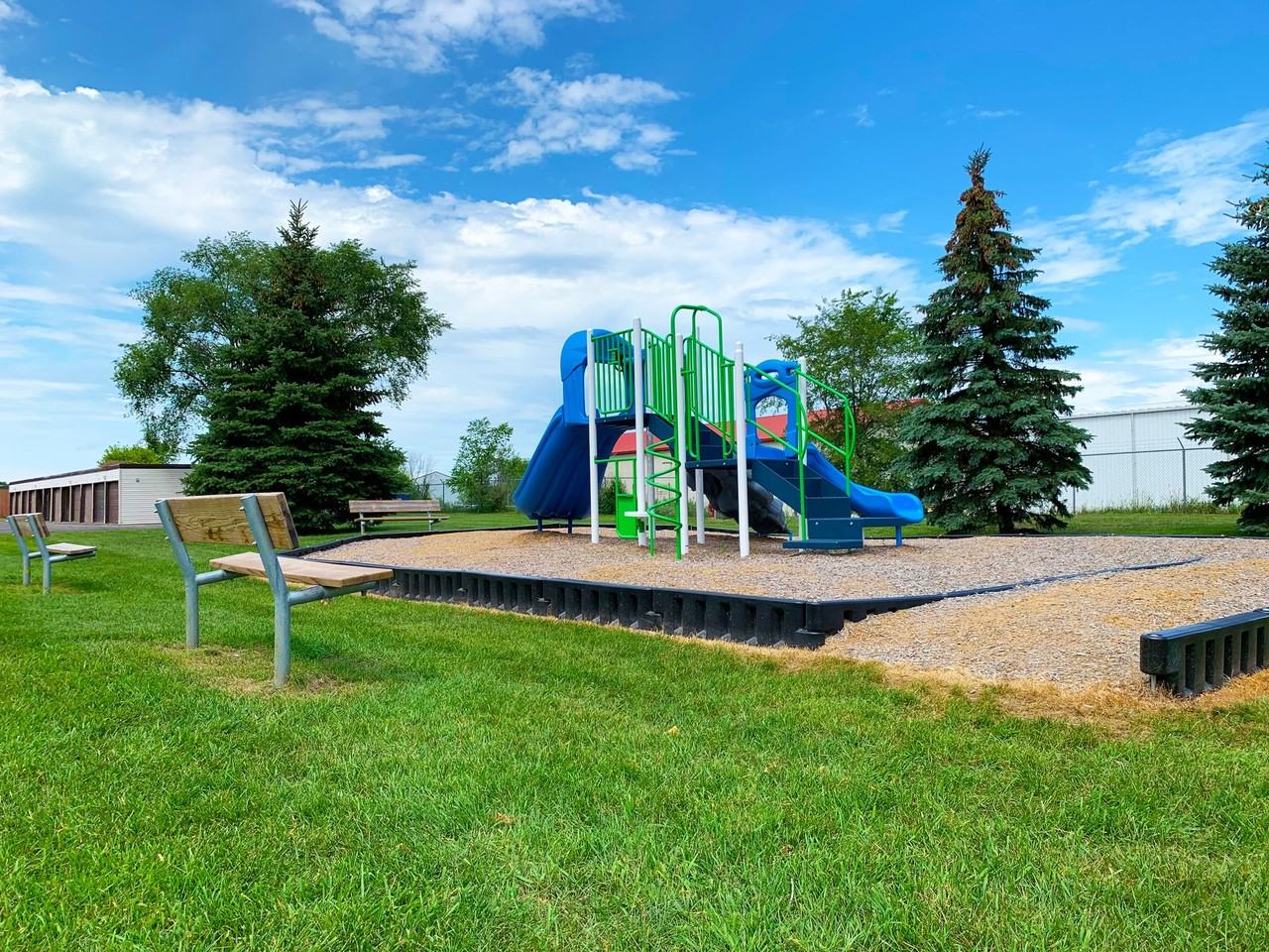 601 7th St S - Photo 2 of 3