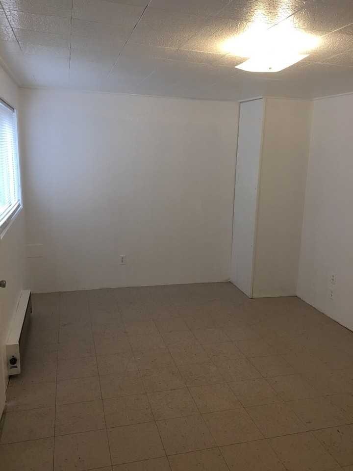 2330 Oak Avenue - Photo 3 of 4