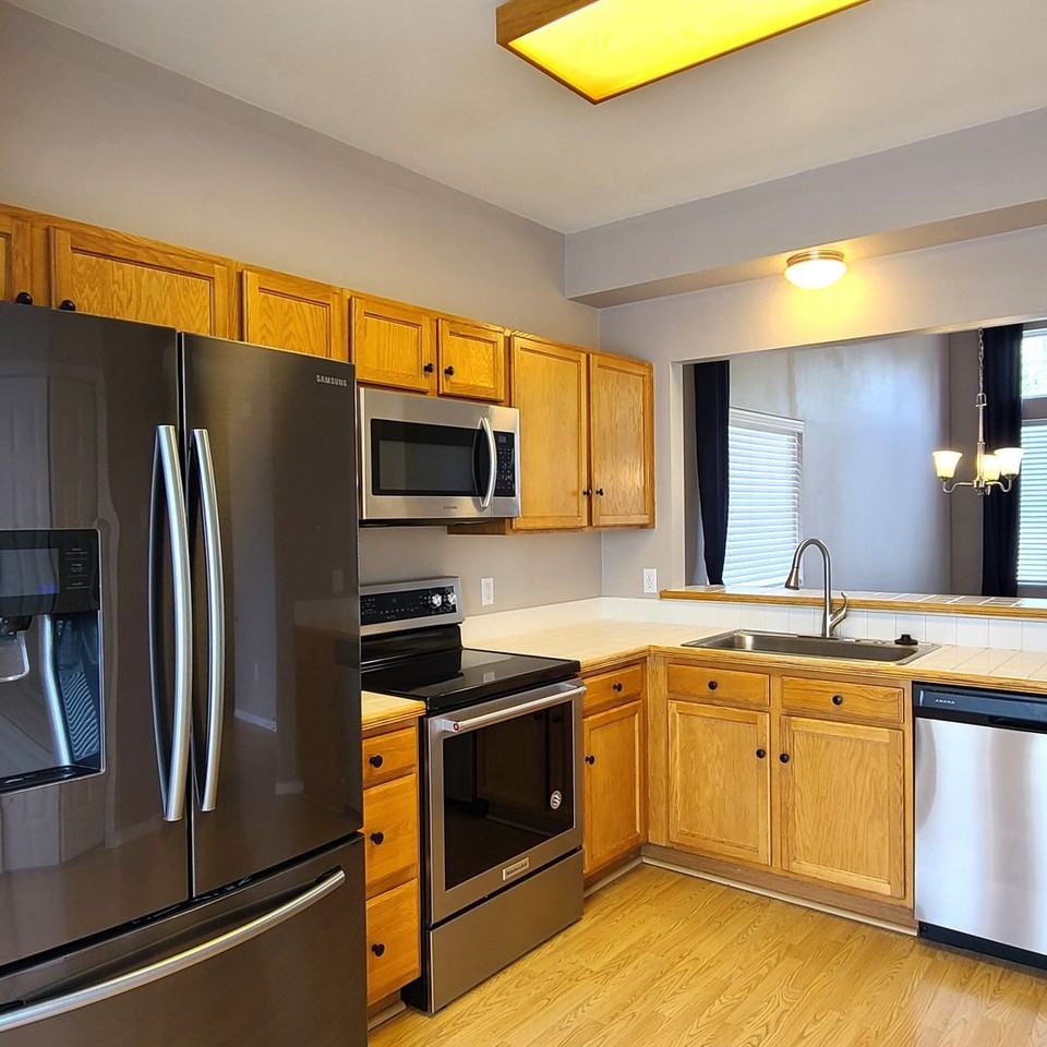 8123 Radcliff Drive - Photo 4 of 50