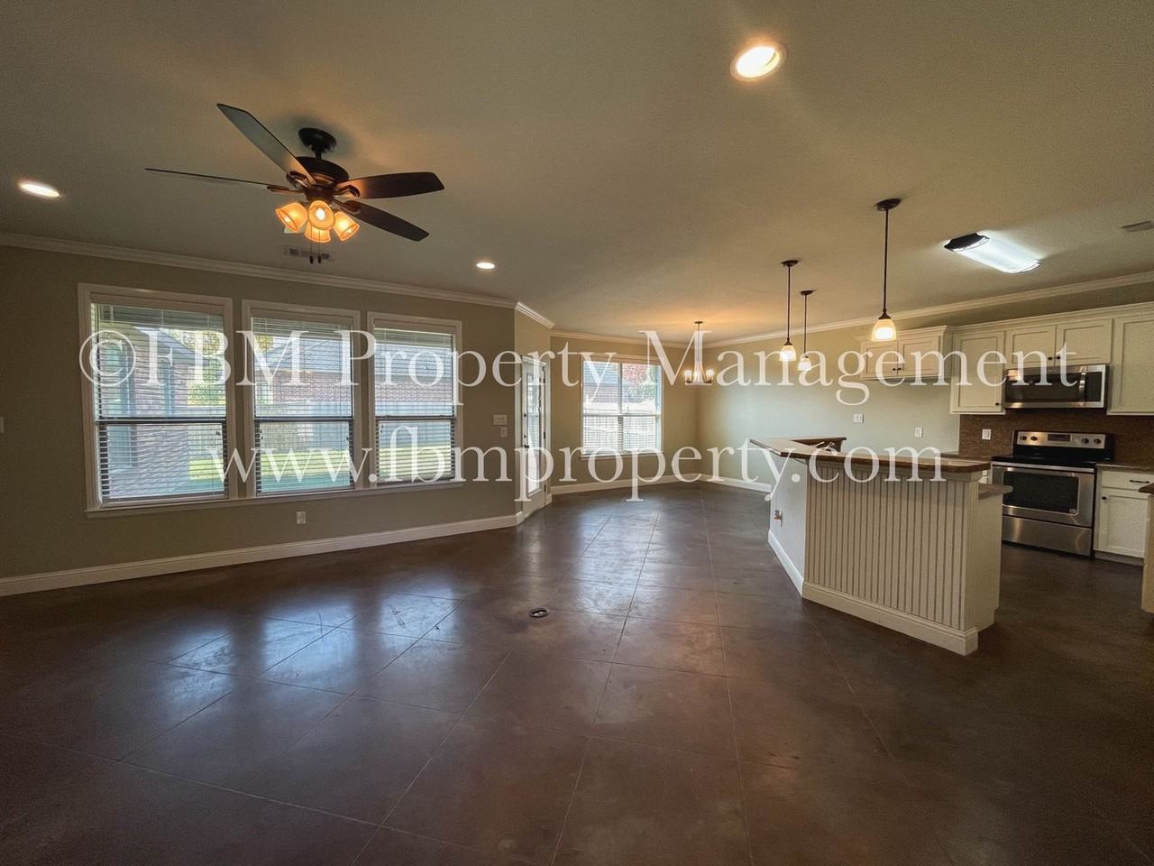 307 Centennial Avenue - Photo 3 of 19