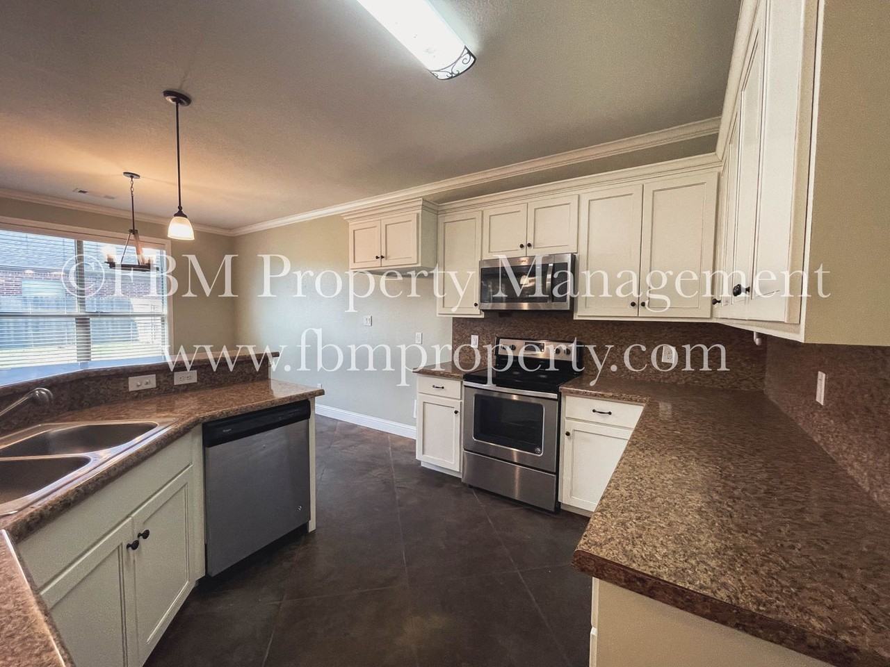 307 Centennial Avenue - Photo 7 of 19