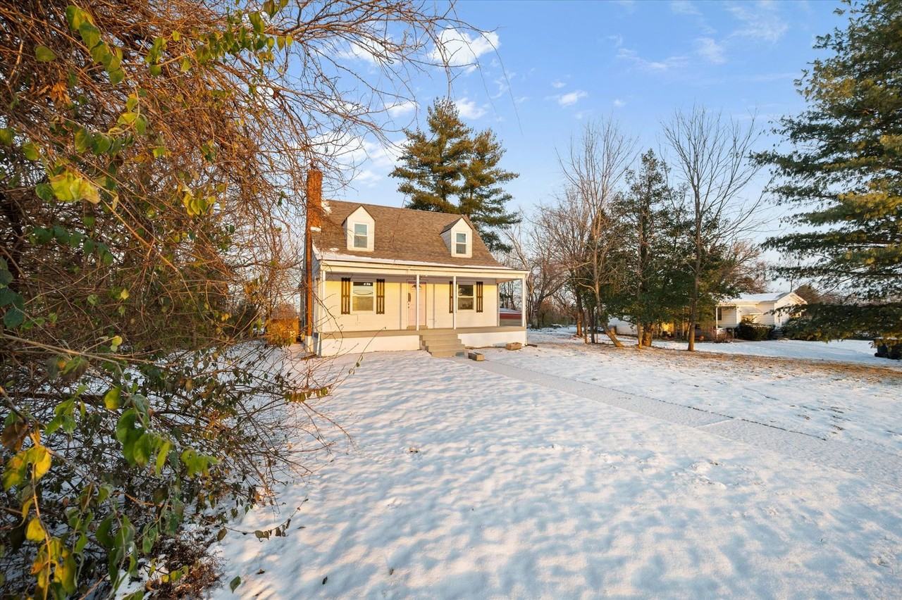 3804 Billtown Road - Photo 2 of 32