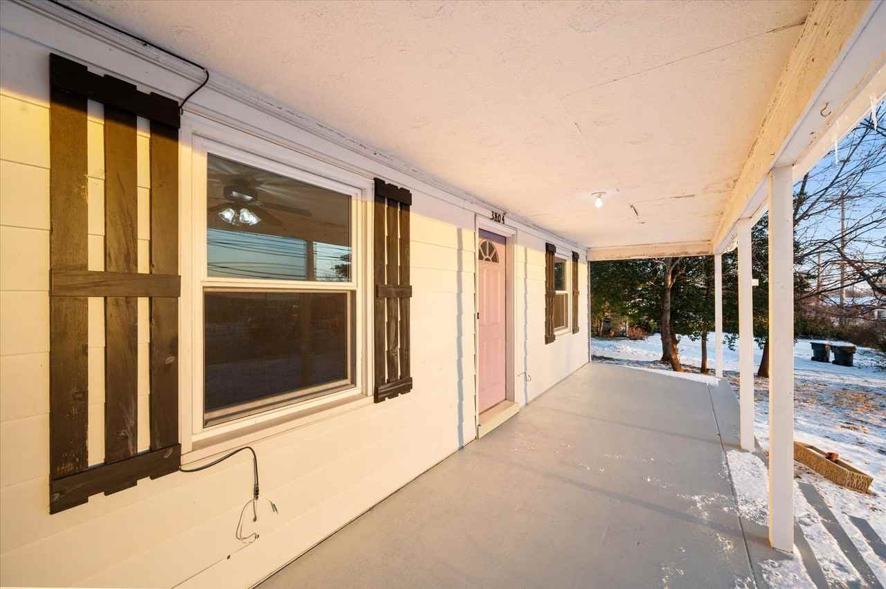 3804 Billtown Road - Photo 5 of 32